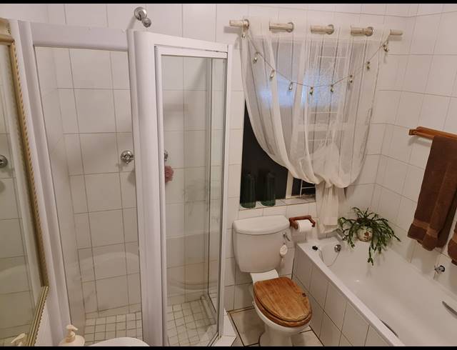 3 BEDROOM TOWNHOUSE TO LET IN LANGENHOVENPARK